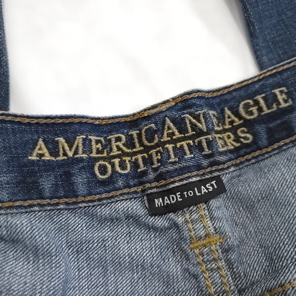 American Eagle Relaxed Straight Dark Medium Wash Denim Blue Jeans Sz 33x32 - Picture 5 of 6